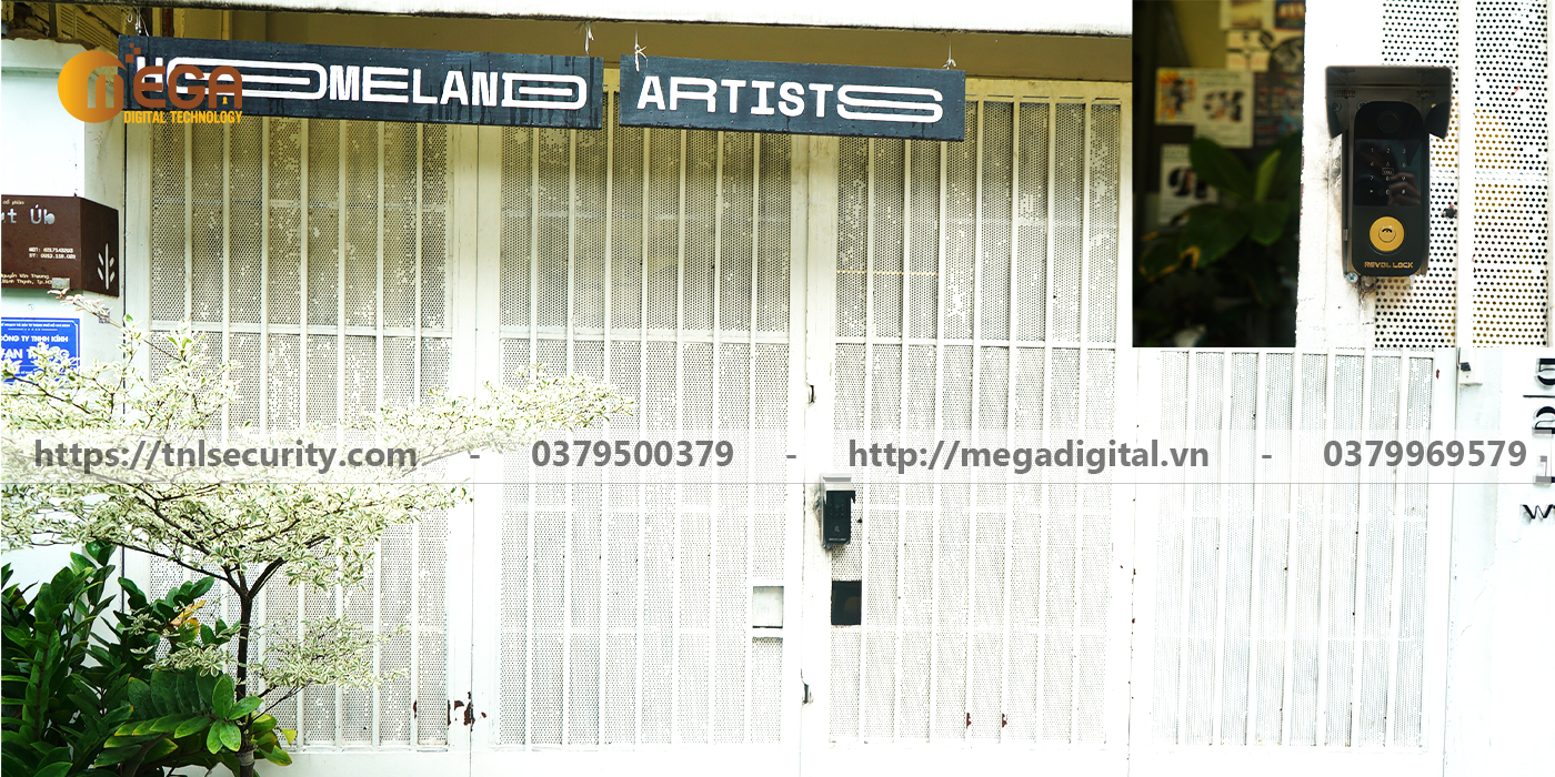 Lap-khoa-pin-van-tay-mot-chieu-cho-cua-sat-4-canh-tai-Quan-Binh-Thanh